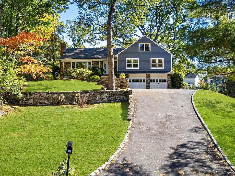 1st image of 17 Leatherstocking Lane