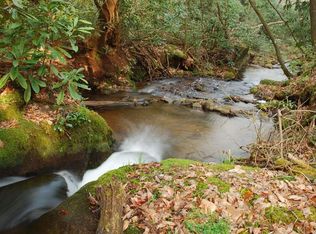 22 Chairmaker Dr, Hayesville, NC 28904