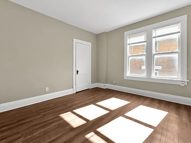 345 Chittenden Ave #D — Photo 5