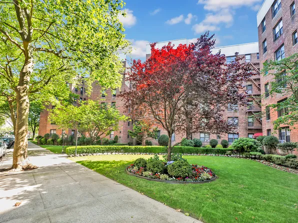 2241 Plumb 1st Street image 1 of 21