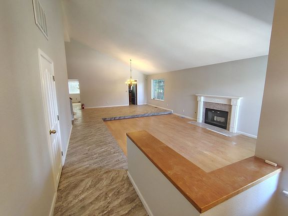5th image of 1144 Trowbridge Way