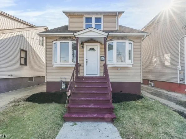 391 Thomas St, Perth Amboy City, NJ 08861