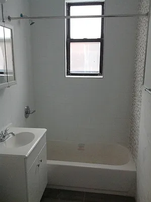 Rented by Uptown Flats LLC | media 18