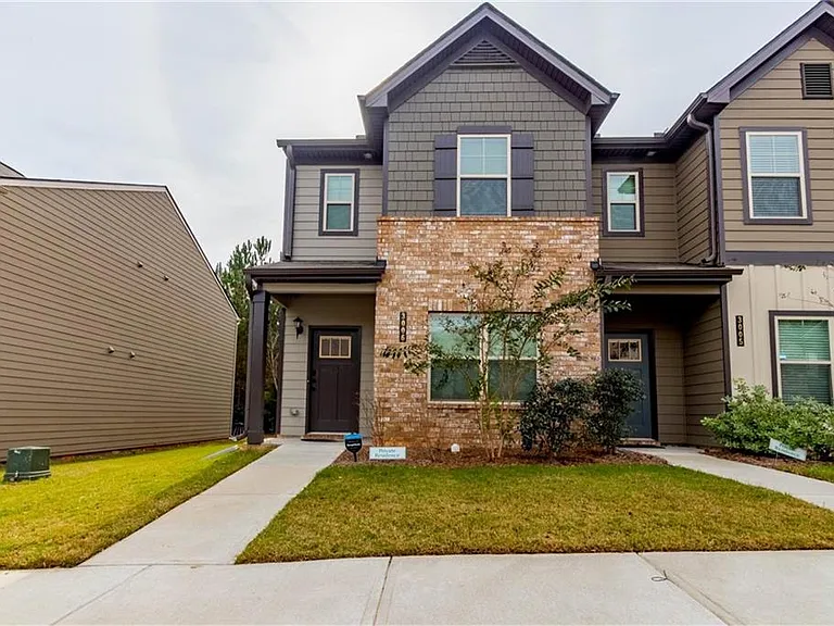 3006 Bayrose Cir #104B — Photo 1