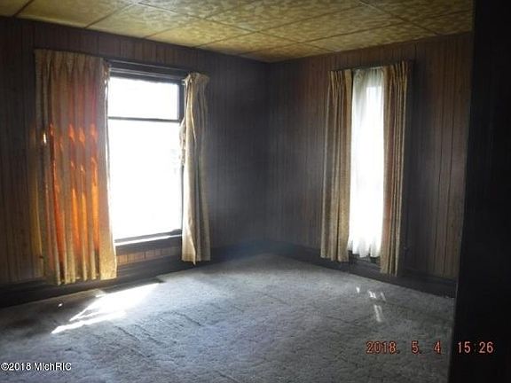 5th image of 74 Frisbie Ave