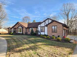 7385 Southpointe Dr, Cincinnati, OH 45233