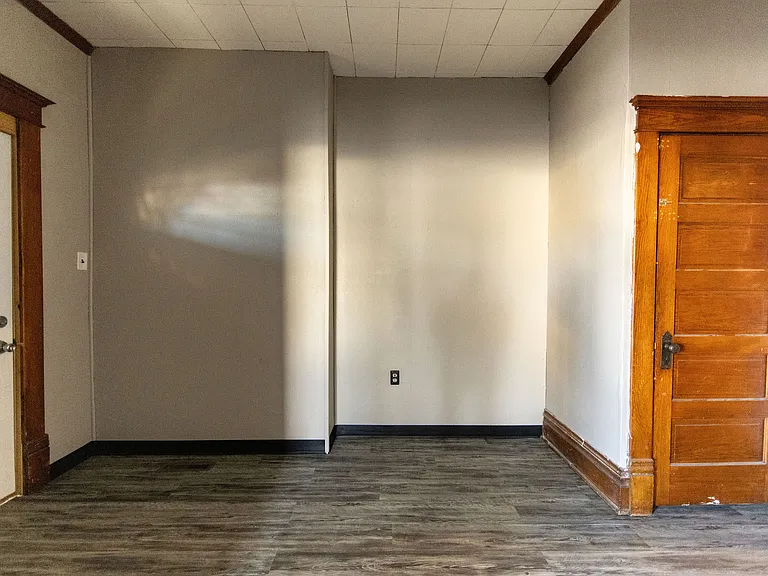 601 E 2nd Ave #2 — Photo 8