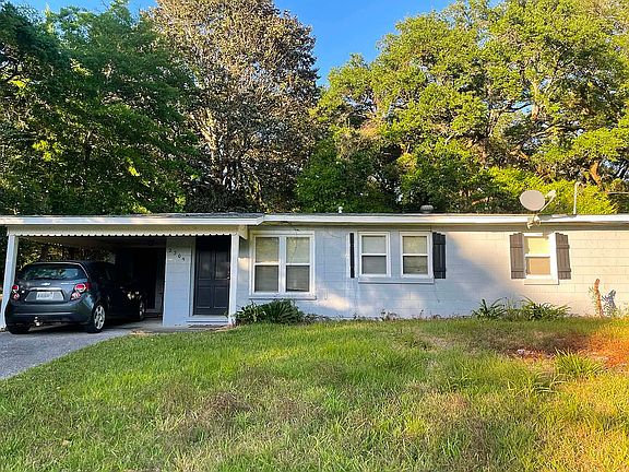 5th image of 2305 Vivian Dr