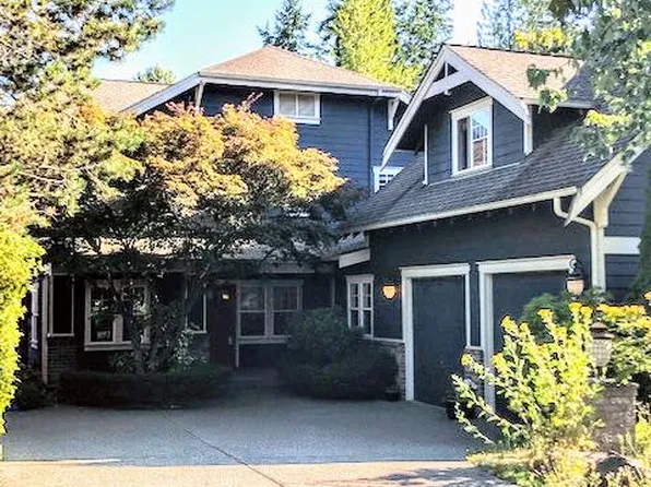 391 Cosgrove St, Bainbridge Island, WA 98110