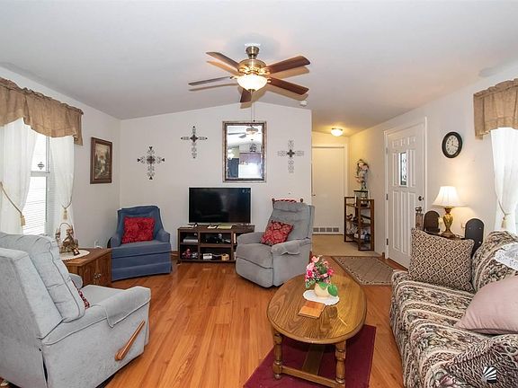 5th image of 2073 S Coyote Ave