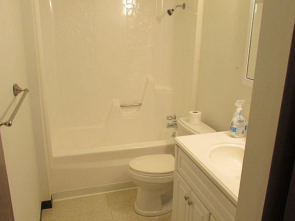 5th image of 207A Alpine Dr