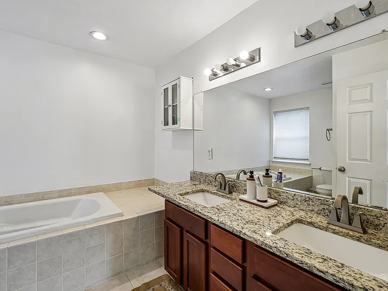 16304 Mulberry Way — Photo 21