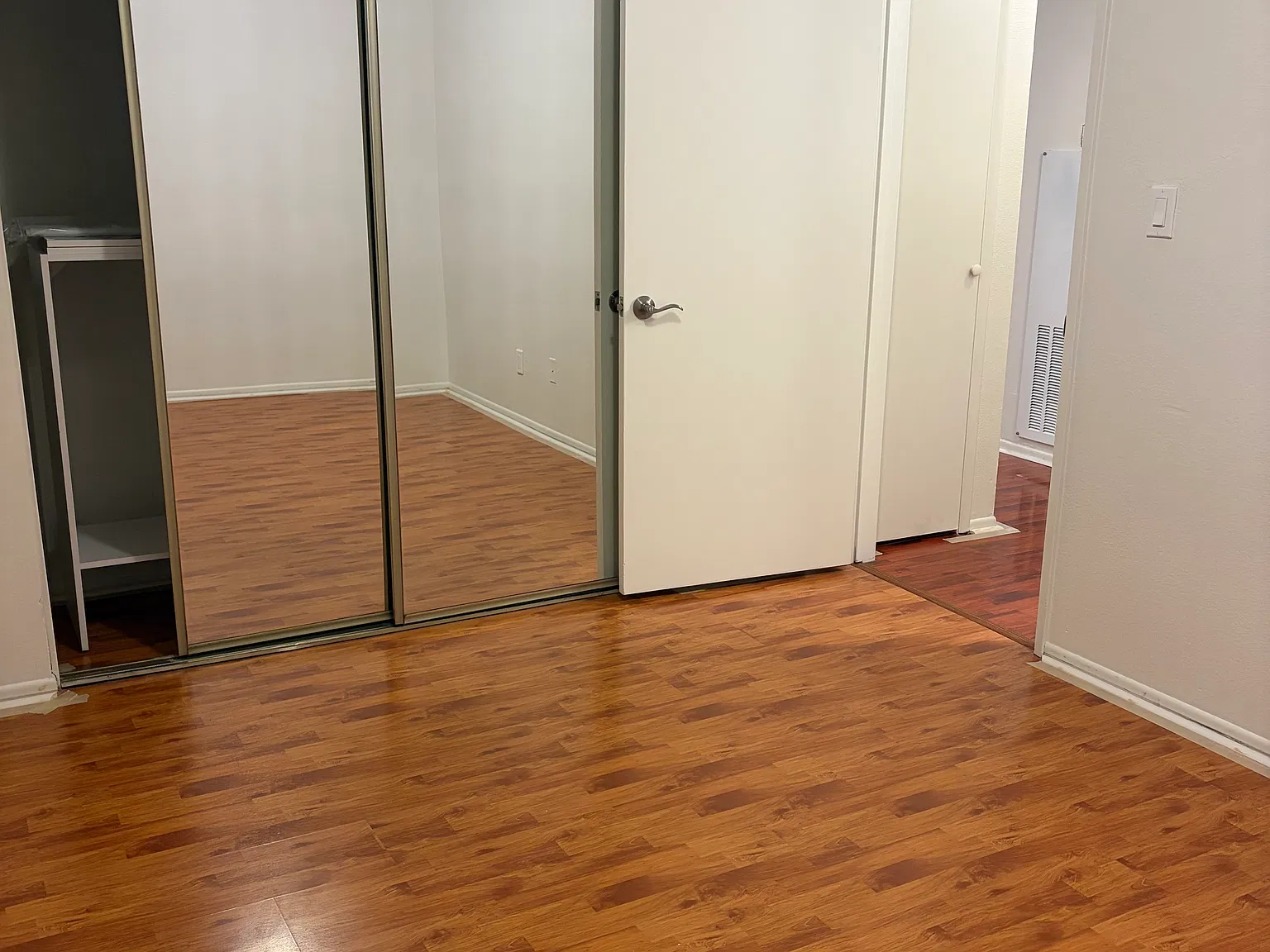 2 bed, 980 sqft, $2,350 — Photo 4