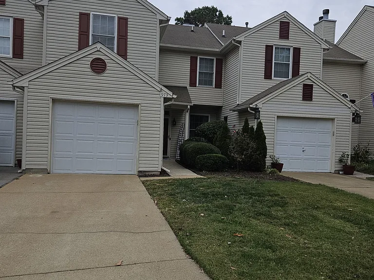 973 Water Oak Ct — Photo 1