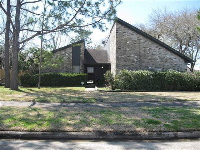1st image of 10710 Sagewillow Ln