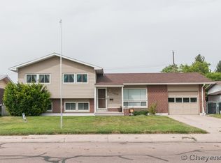 5020 Pineridge Ave, Cheyenne, WY 82009
