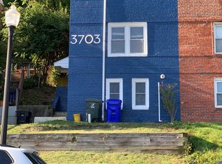 3703 Kemper Rd, Arlington, VA 22206