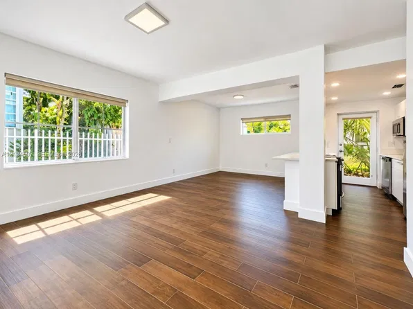1001 Bay Dr APT 945, Miami Beach, FL 33141