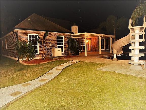 3rd image of 2744 Villemont Ct