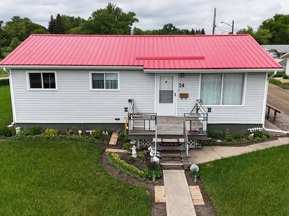24 13th AVENUE SE, Swift Current, SK S9H 4C3