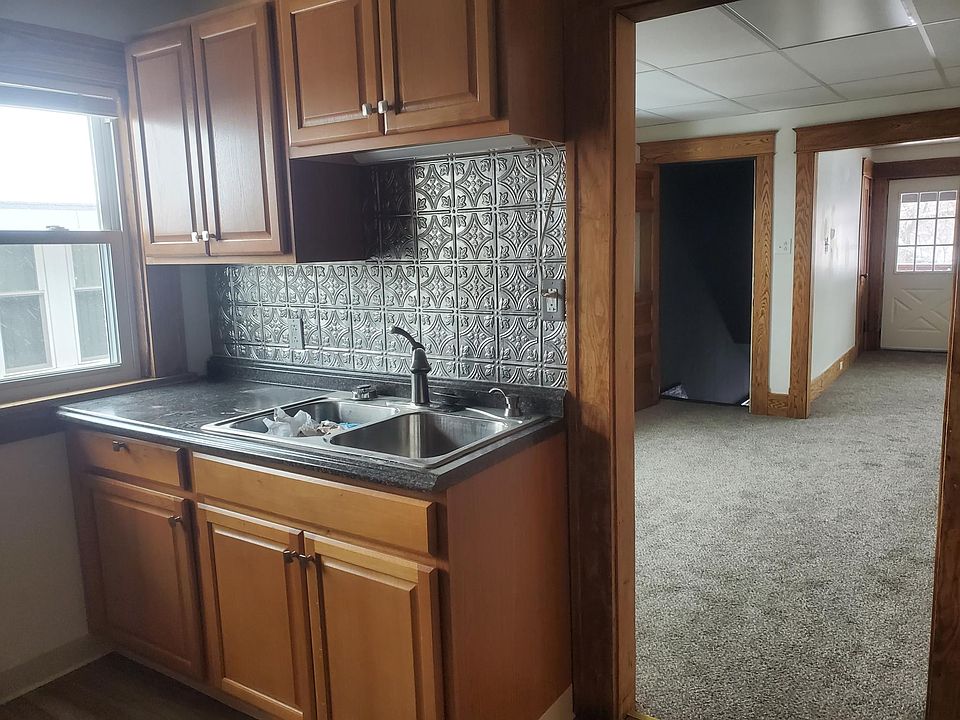 1st image of 1228 W 11th St #2