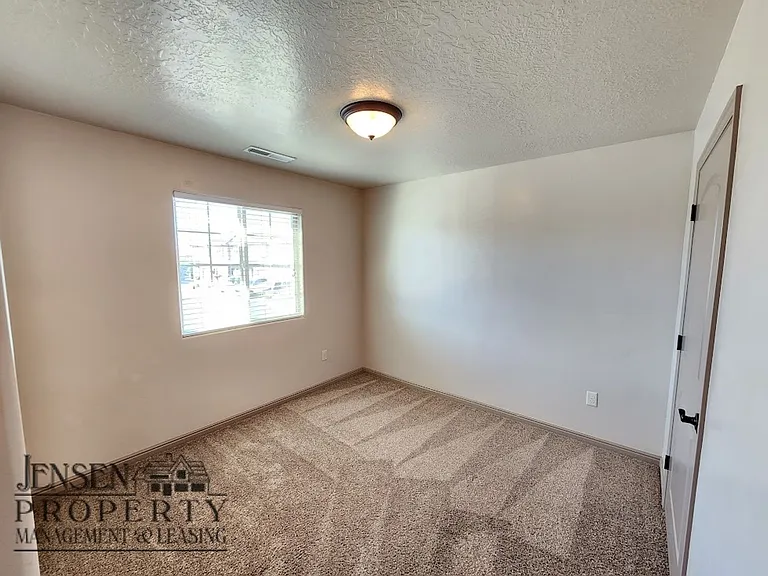 370 W Buena Vista Blvd #61 — Photo 18