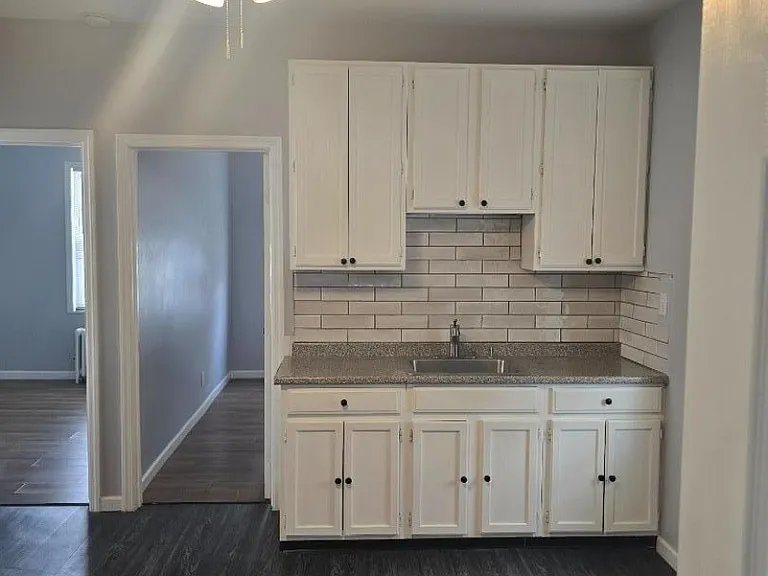 6 Hadley Ave #1 — Photo 2
