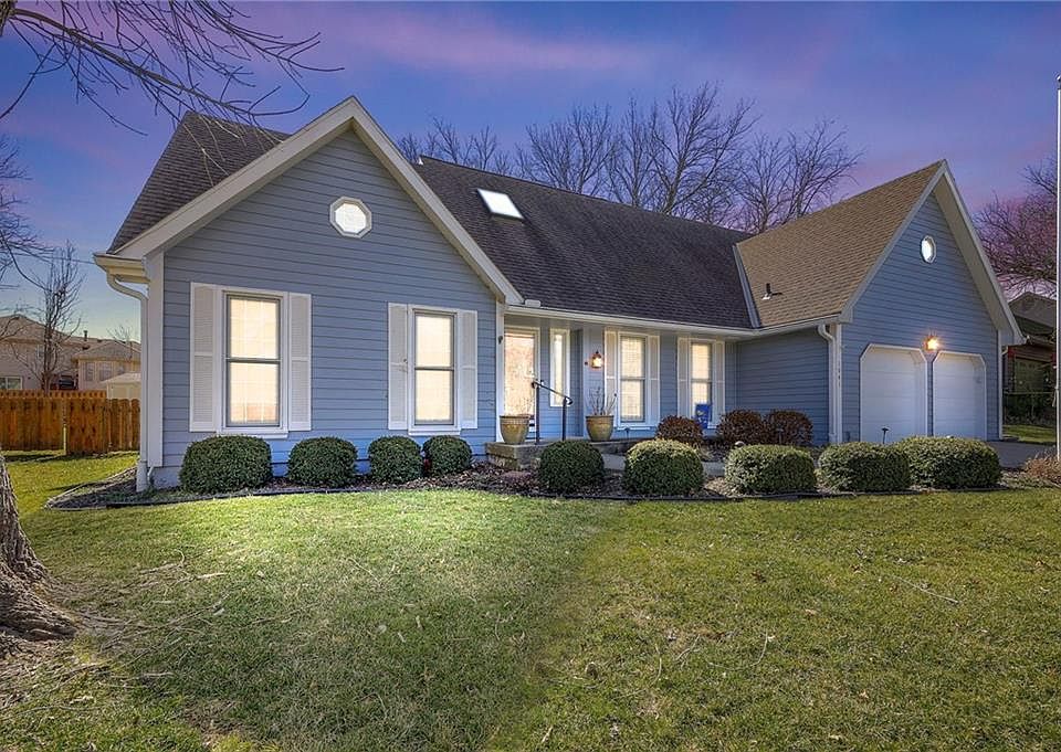 1st image of 1941 E Frontier Ln
