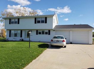 5028 Juniper Ln, Oshkosh, WI 54904
