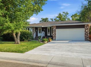 111 Minot Dr, Regina, SK S4X1B6