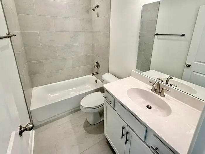 35 Hughetta St — Photo 8