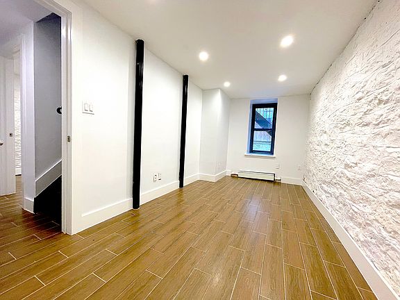 5th image of 512 E 81st St APT 1R