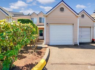 1825 S 330th St APT E3, Federal Way, WA 98003