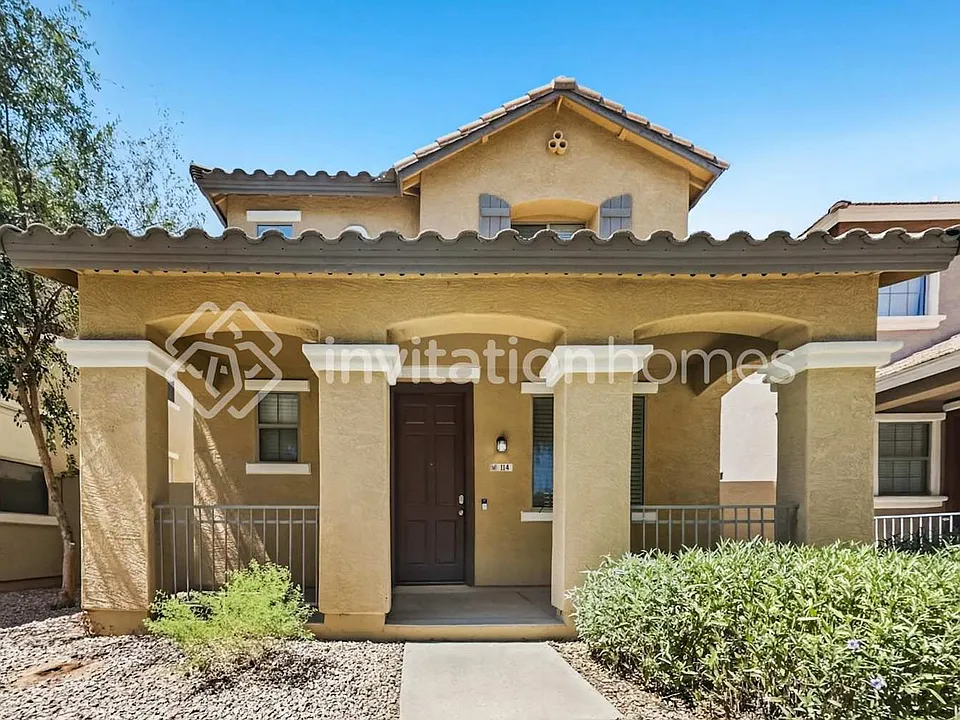114 E Palomino Dr