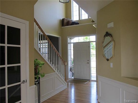 4th image of 16569 Johnson Creek Dr