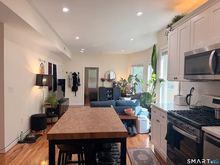 140 Foster St #2 — Photo 3