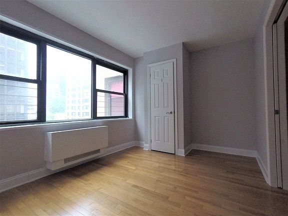 5th image of 321 E 48th St APT 8G