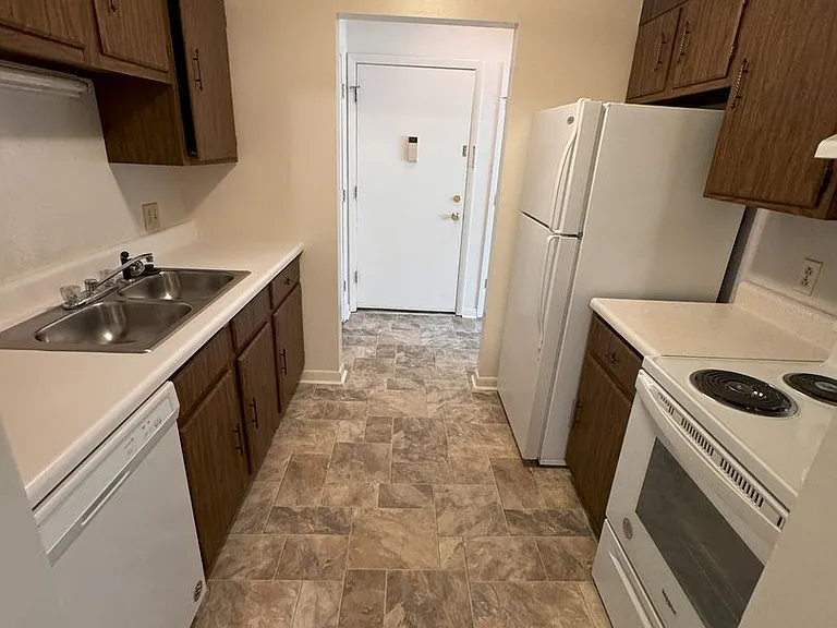 301 Piedmont St — Photo 24