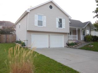 2508 SW Clinton St, Oak Grove, MO 64075