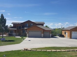 1711 Mountain View Dr, Lyman, WY 82937