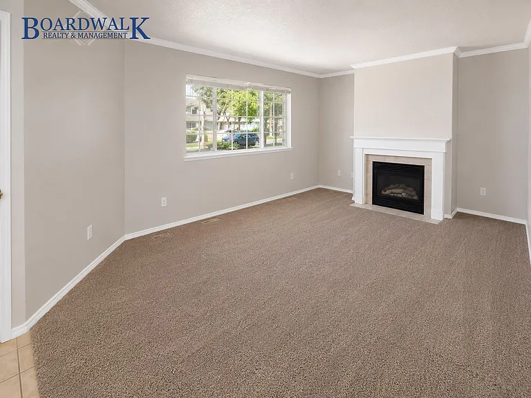 7638 S Redwood Rd #14 — Photo 5