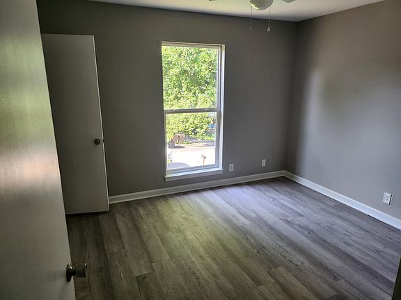 3rd image of 445 Roger Williams Ave