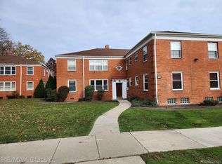 21319 Kingsville St APT 104, Harper Woods, MI 48225