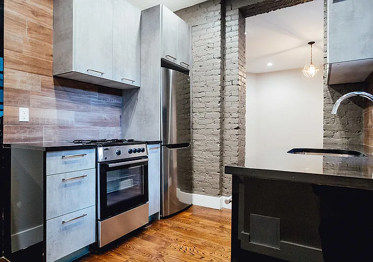 206 Scholes St #9 — Photo 22