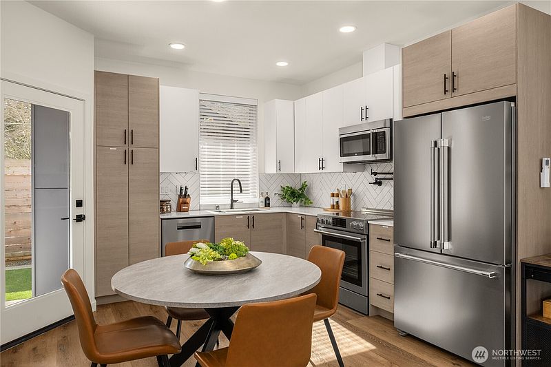 5th image of 1407 N 103rd Street