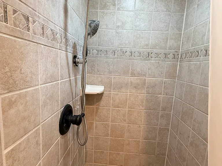 2517 Larkspur Ln — Photo 19
