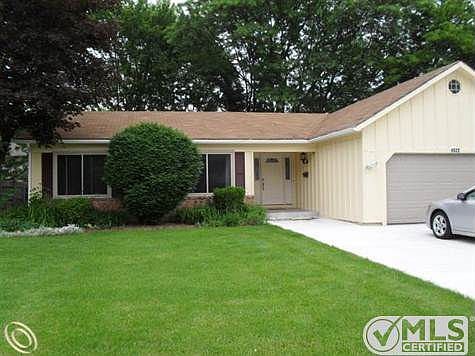 Front - 4022 Cypress.JPG