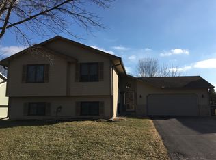 4865 Aspen Dr, Savage, MN 55378