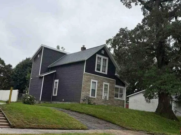 519 N 2nd St, Marshalltown, IA 50158