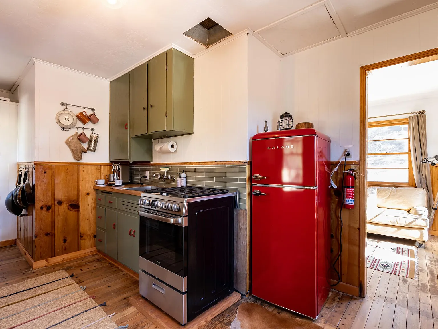 Studio, 425 sqft, $1,200 — Photo 4